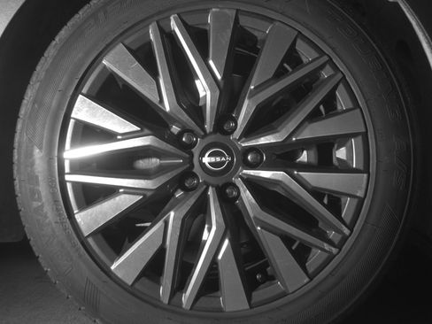 Used 2025 Nissan Altima 2.5 SV image 13