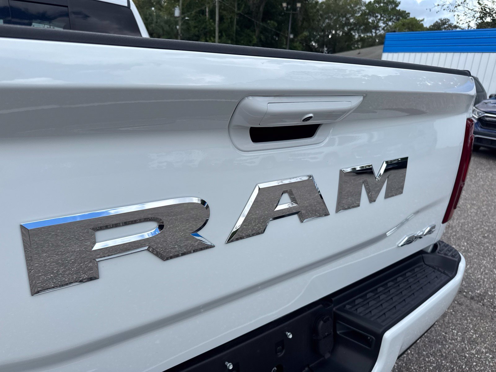 Used 2026 RAM 3500 Laramie AWD/4WD image 18