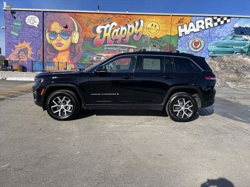 Certified 2024 Jeep Grand Cherokee Limited image 2