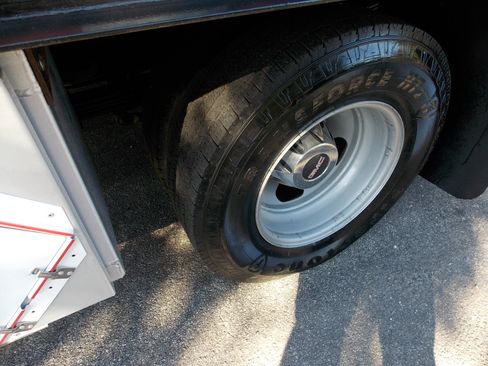 Used 2012 GMC Sierra 3500 SLE w/ SLE Preferred Package image 18