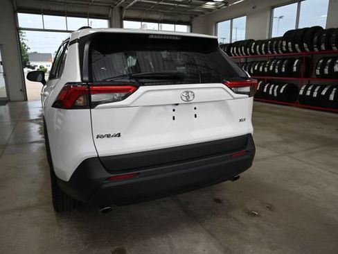 Used 2024 Toyota RAV4 XLE FWD image 7