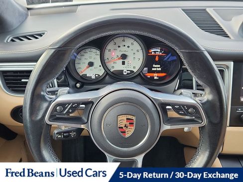 Used 2018 Porsche Macan Turbo image 21
