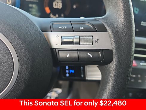 Used 2025 Hyundai Sonata SEL FWD image 23
