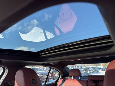 Used 2026 BMW 330i xDrive Sedan w/ Premium Package image 17