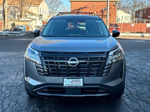 New 2026 Nissan Pathfinder SV image 2