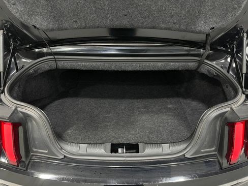 Used 2019 Ford Mustang Premium RWD image 27
