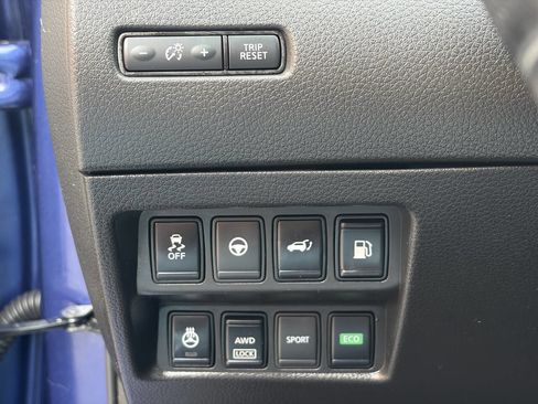 Used 2019 Nissan Rogue SV w/ Premium Package image 27