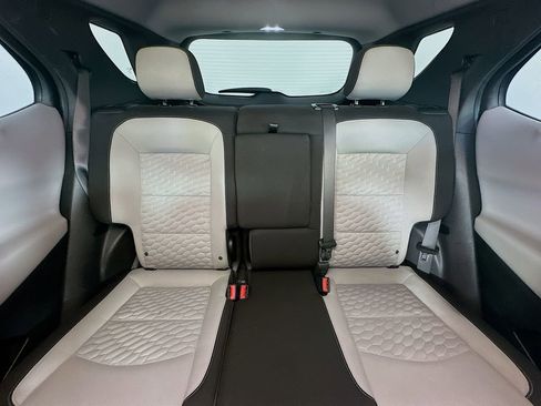 Used 2021 Chevrolet Equinox LT w/ LPO, Floor Liner Package image 14