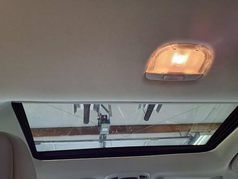 Used 2020 Subaru Outback Limited AWD/4WD image 19