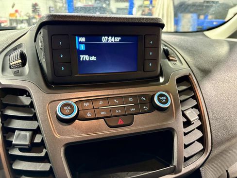 Used 2020 Ford Transit Connect XL image 21