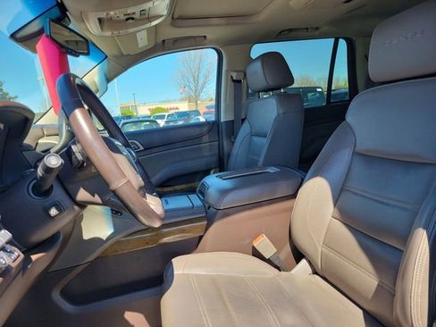 Used 2017 GMC Yukon Denali w/ Open Road Package AWD/4WD image 12