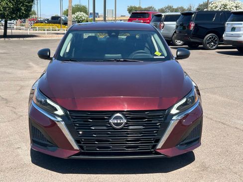 Used 2024 Nissan Altima 2.5 SV FWD image 8