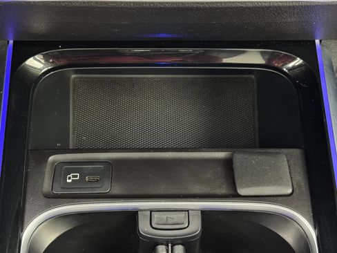 Used 2023 Mercedes-Benz GLB 250 image 31