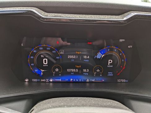 Used 2024 Chevrolet Colorado Z71 w/ Z71 Convenience Package 2 image 14