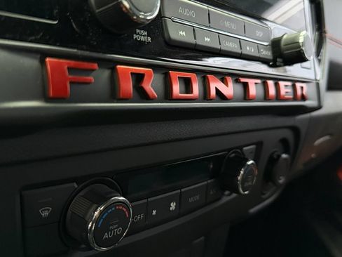 Used 2025 Nissan Frontier Pro-X RWD image 22