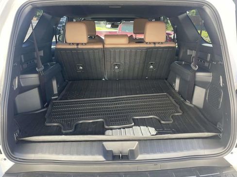 Used 2025 Toyota 4Runner Limited AWD/4WD image 9