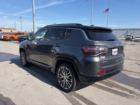 Used 2022 Jeep Compass Limited w/ Elite Group image 5