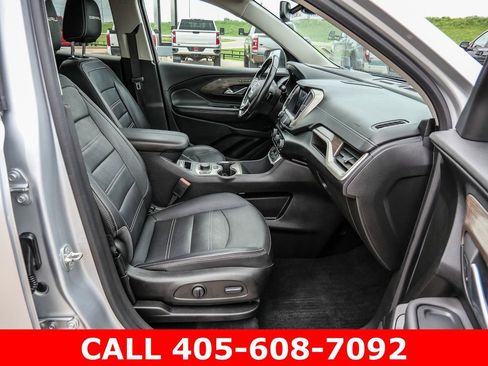 Used 2022 GMC Terrain Denali w/ Denali Premium Package AWD/4WD image 15