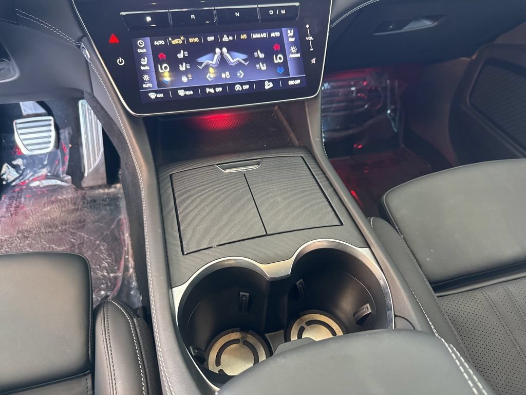 Used 2025 Maserati Grecale Folgore AWD/4WD image 16