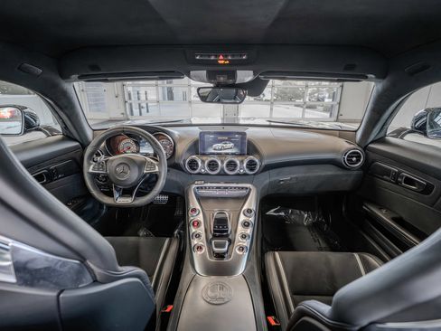 Used 2016 Mercedes-Benz AMG GT S image 17