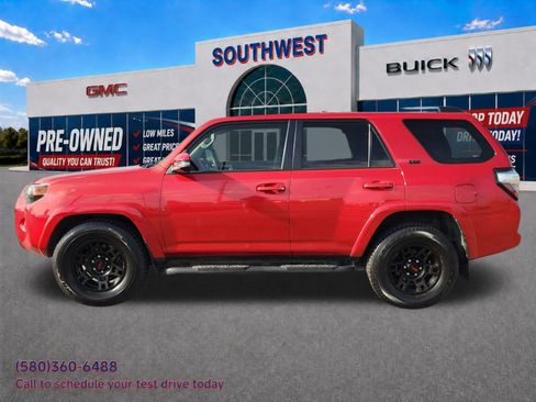 Used 2022 Toyota 4Runner SR5 Premium w/ Moonroof Package RWD image 3