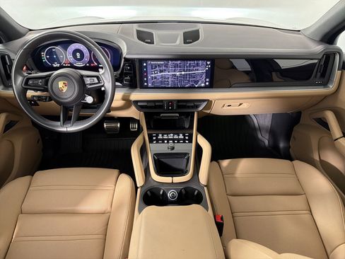 Certified 2024 Porsche Cayenne S AWD/4WD image 17