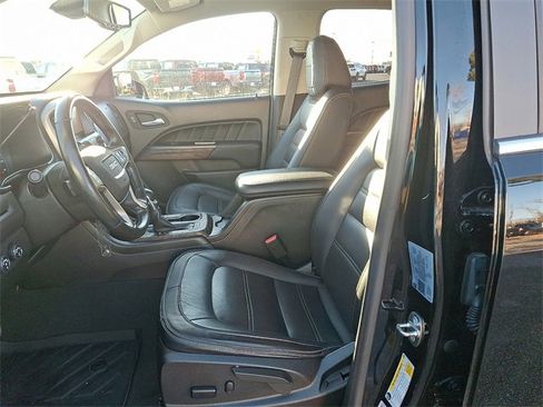 Used 2022 GMC Canyon Denali image 13