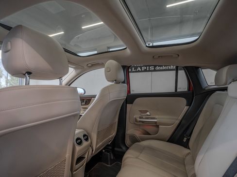 Certified 2021 Mercedes-Benz GLA 250 4MATIC image 26