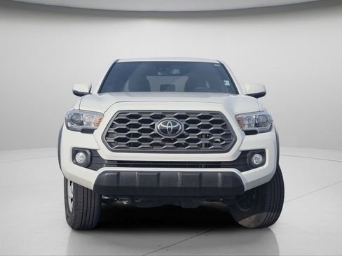 Certified 2023 Toyota Tacoma TRD Off-Road image 3