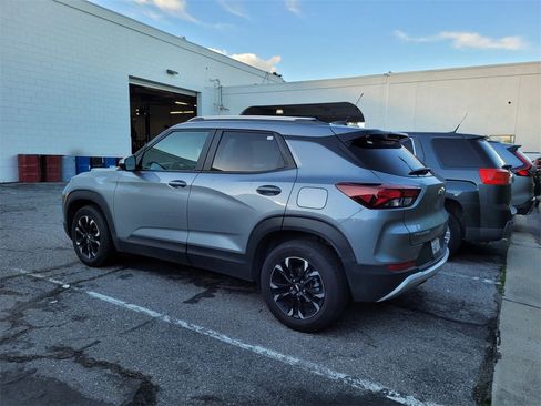 Used 2023 Chevrolet TrailBlazer LT image 3