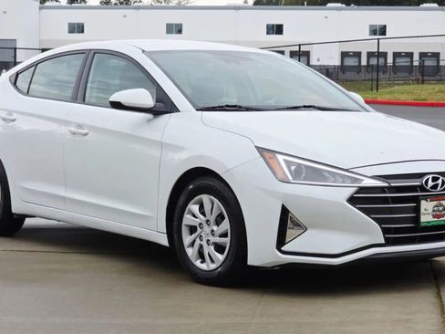 Used 2020 Hyundai Elantra SE w/ Cargo Package (C1) image 7