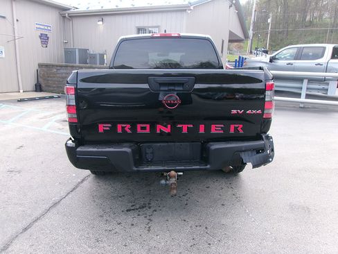 Used 2022 Nissan Frontier SV AWD/4WD image 6