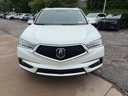 Used 2017 Acura MDX SH-AWD w/ Advance Package image 2