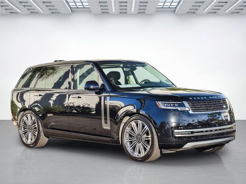Certified 2024 Land Rover Range Rover Long Wheelbase Autobiography image 3