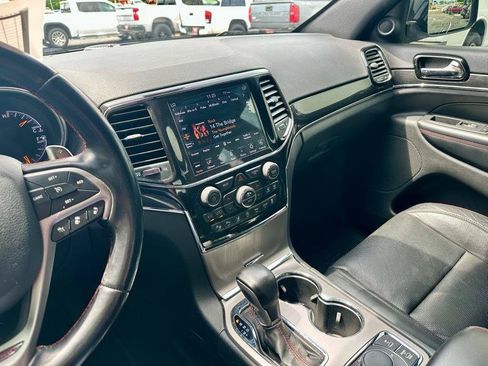 Used 2021 Jeep Grand Cherokee Trailhawk w/ Trailhawk Luxury Group AWD/4WD image 26