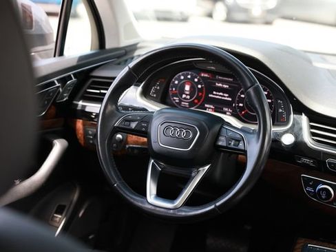 Used 2018 Audi Q7 3.0T Prestige w/ Prestige Package AWD/4WD image 34