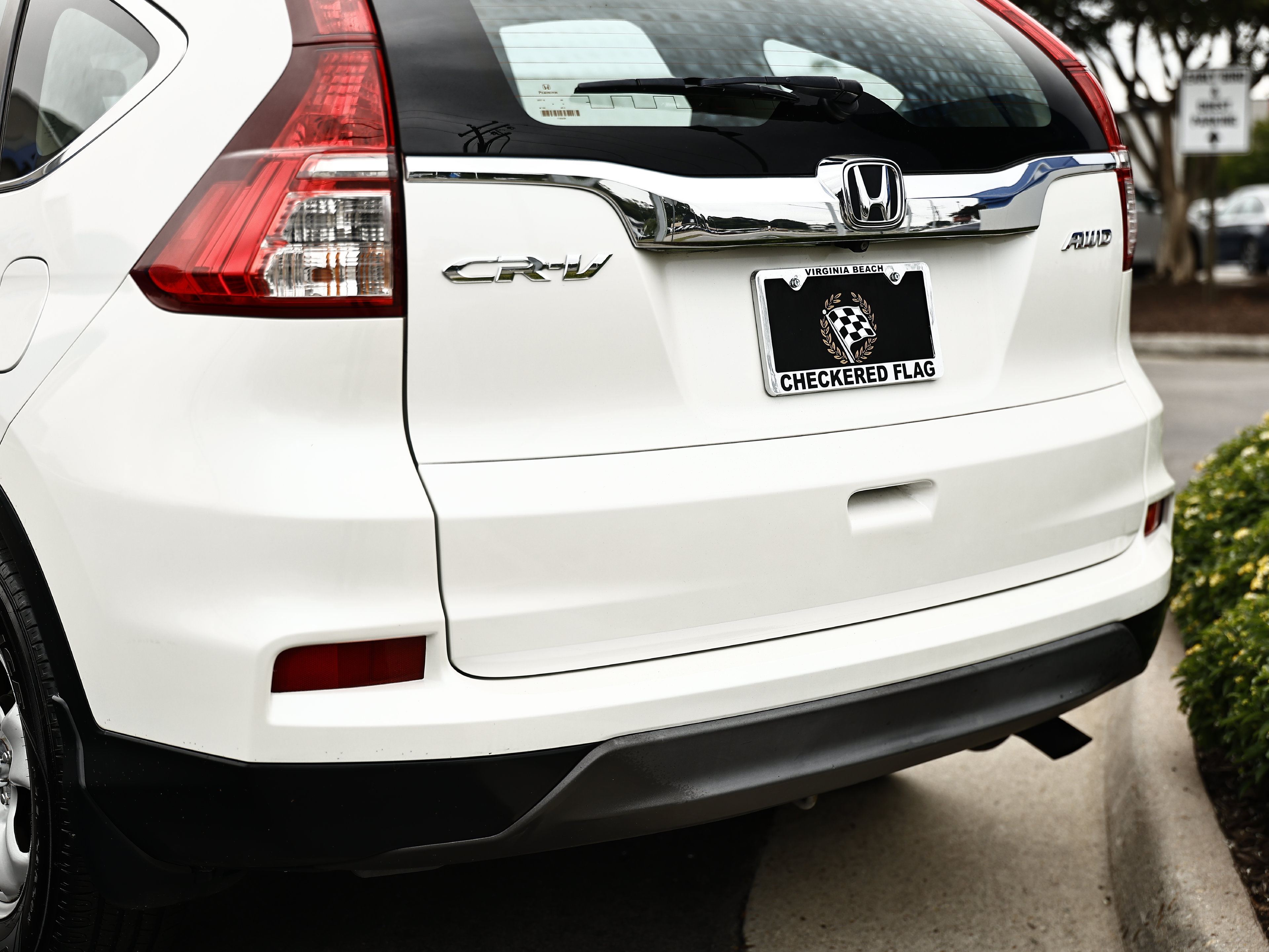 Used 2016 Honda CR-V LX image 9