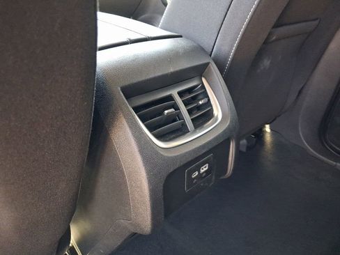 Used 2025 Chevrolet Blazer LT FWD image 18
