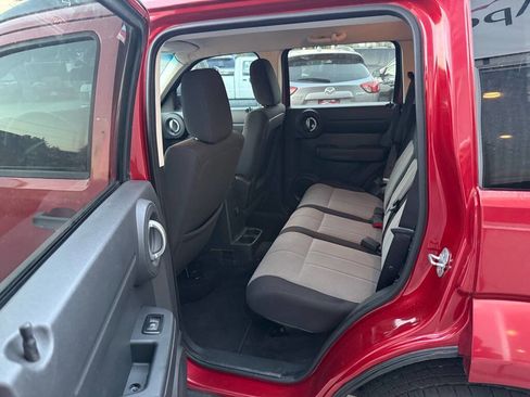 Used 2008 Dodge Nitro SXT image 14