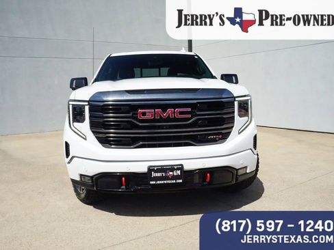 Used 2024 GMC Sierra 1500 AT4 w/ Technology Package AWD/4WD image 7