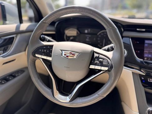 Used 2024 Cadillac XT6 Premium Luxury AWD/4WD image 27