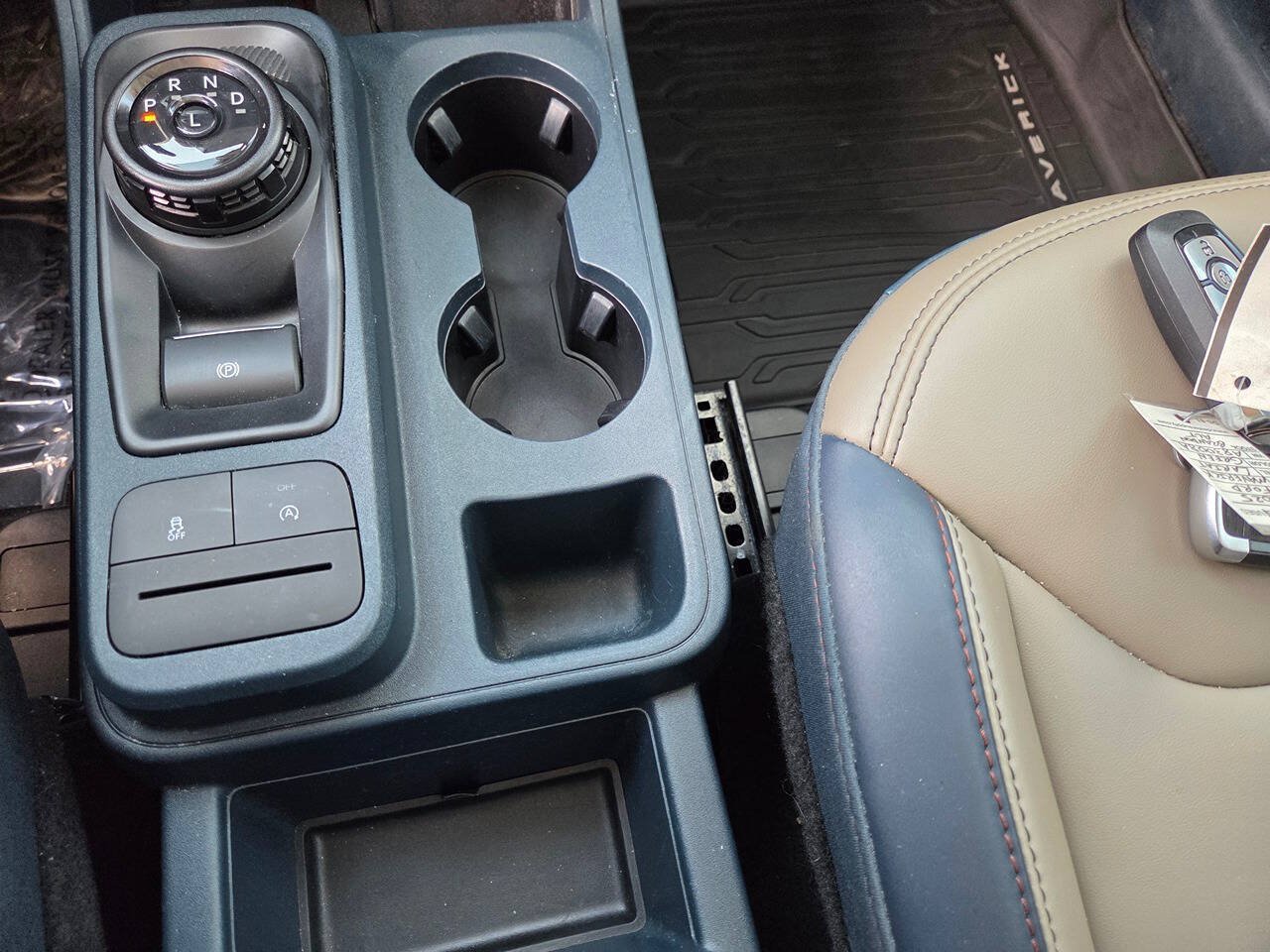 Used 2025 Ford Maverick Lariat AWD/4WD image 16