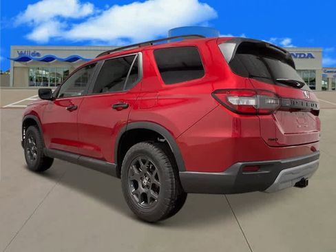 New 2025 Honda Pilot TrailSport image 3