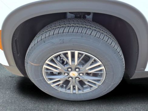 New 2026 Chevrolet Traverse LT w/ Driver Confidence Package image 28