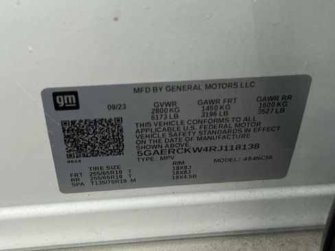 Used 2024 Buick Enclave Premium image 12