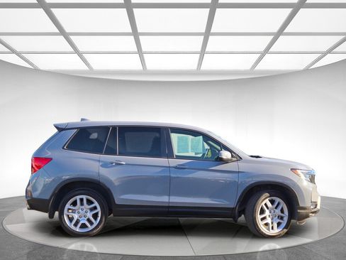 Certified 2025 Honda Passport EX-L image 2
