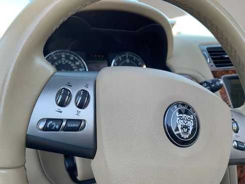 Used 2007 Jaguar XK Convertible RWD image 10