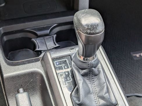 Used 2016 Toyota Tacoma TRD Off-Road w/ Towing Package AWD/4WD image 21