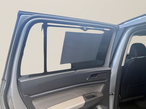 Used 2022 Volkswagen Atlas SE w/ Panoramic Sunroof Package AWD/4WD image 27
