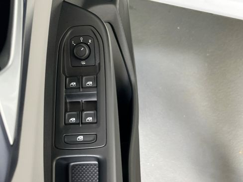 Used 2022 Volkswagen Taos SE AWD/4WD image 17